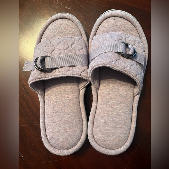 Women’s Isotoner Lavender Slippers - Picture 1 of 4